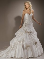 We sell hire out wedding dresses in bloemfontein